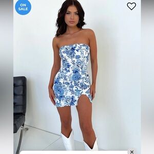 Chic Strapless Blue Floral Dress